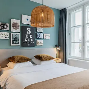 4* Hotel Eye